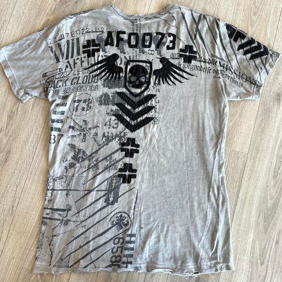 Affliction Men's Medium Distressed Grey and Black Graphic T-shirt Grunge Skater - Picture 2 of 8